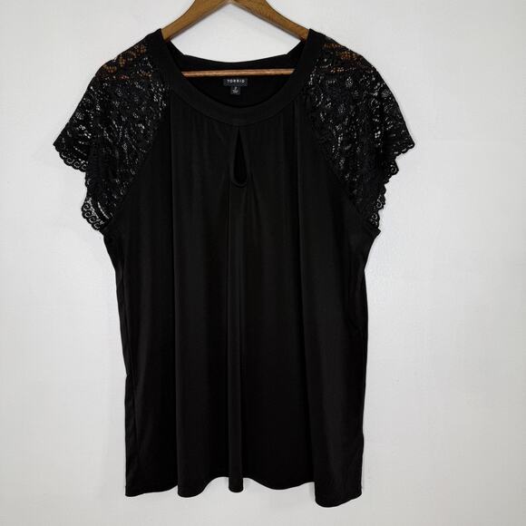 Torrid Shirt Womens 2X Black Lace Sleeve Keyhole Plus Size Stretch Top Blouse - Picture 1 of 7